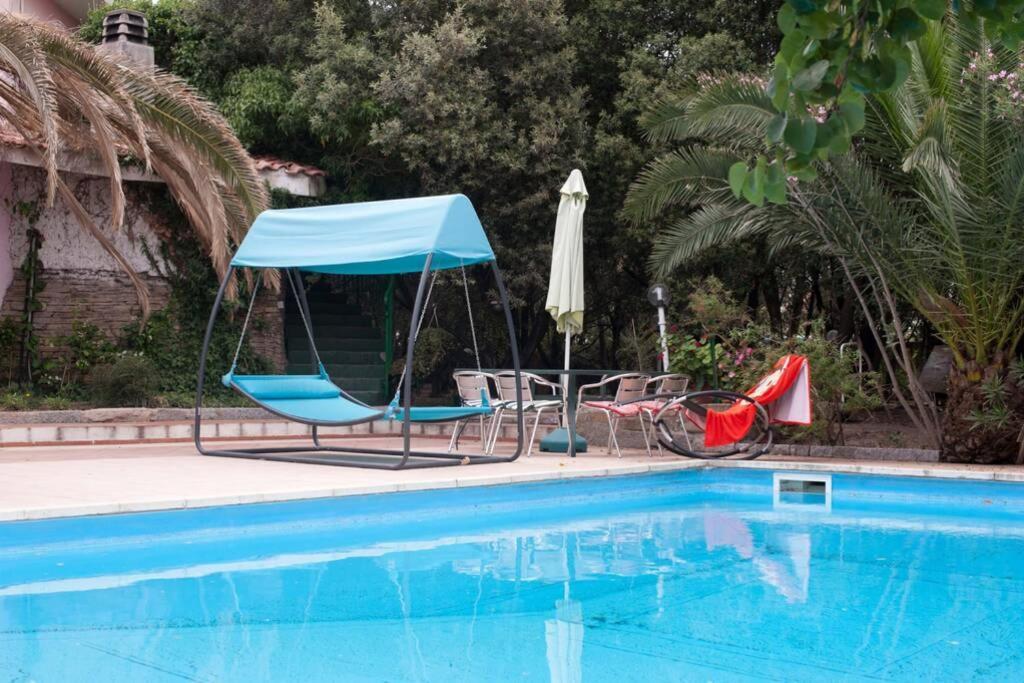 Loft Mansardato Con Giardino E Piscina In Villa Privata Loft With Garden And Swimming Pool In A Private Villa Sestu Extérieur photo